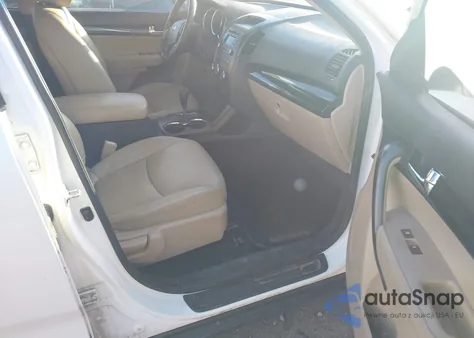 2011 Kia Sorento Lx from USA, damaged, VIN 5XYKTCA12BG182273